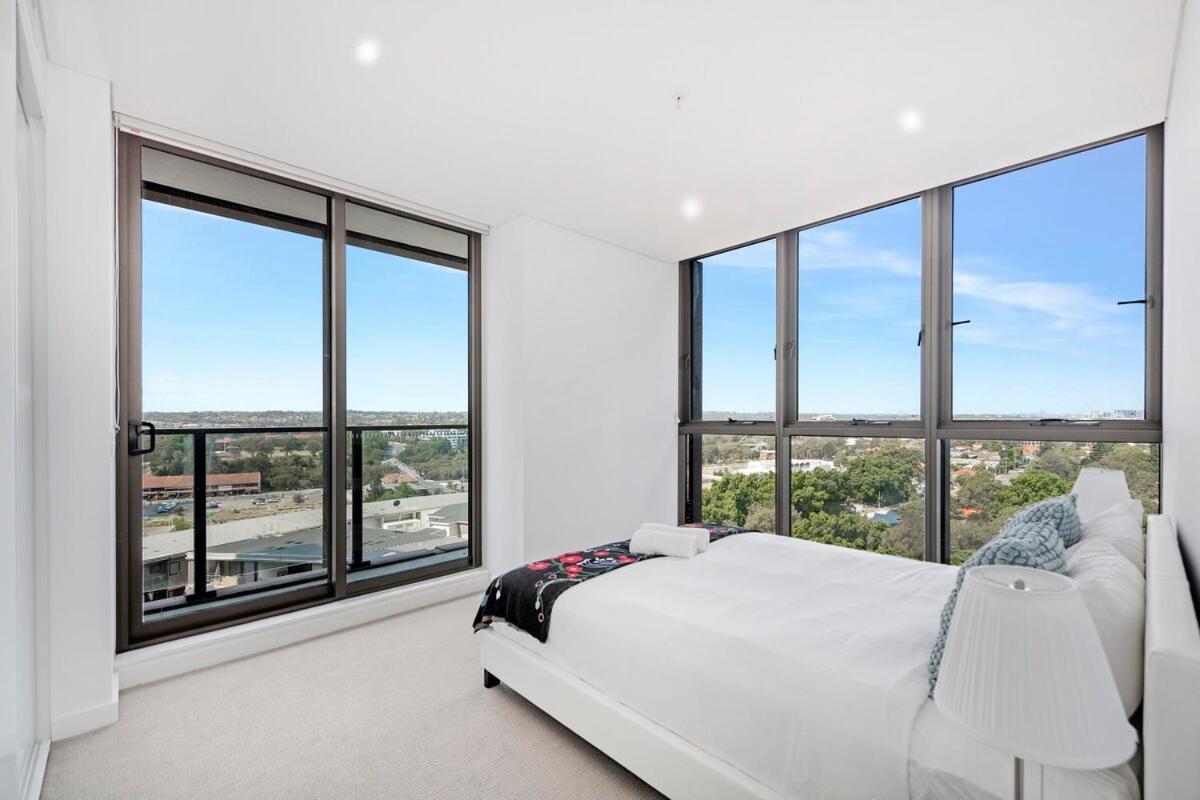 Stylish 2br With Pool & Views Near Parramatta Appartamento
